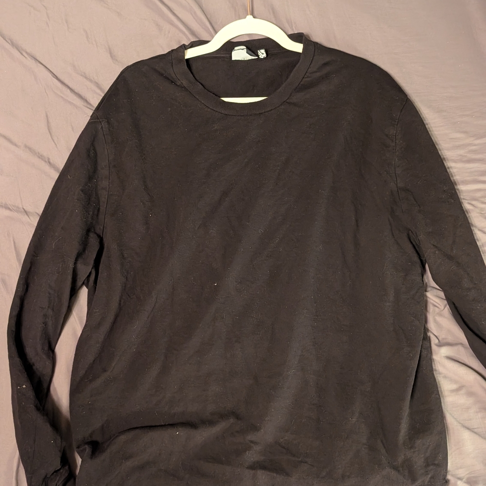 ASOS DESIGN Longsleeve black shirt